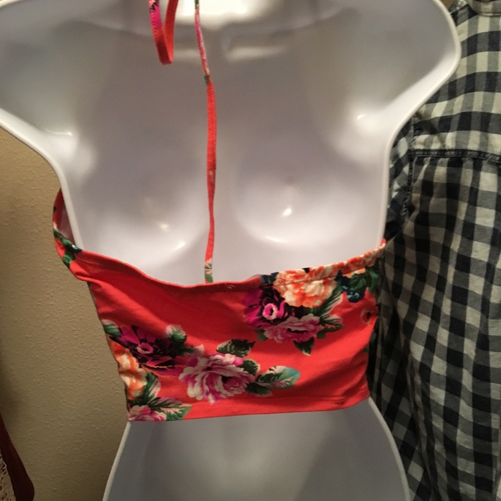 Crop top - Picture 2 of 2